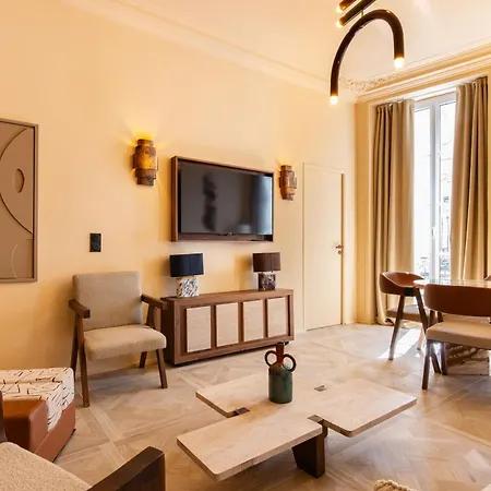 Nochichi Collections - Elysee Appartement